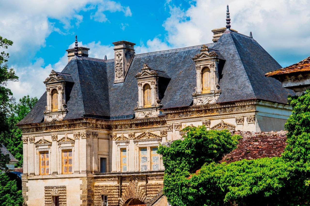 Aupres Du Chateau Tanlay Exterior photo