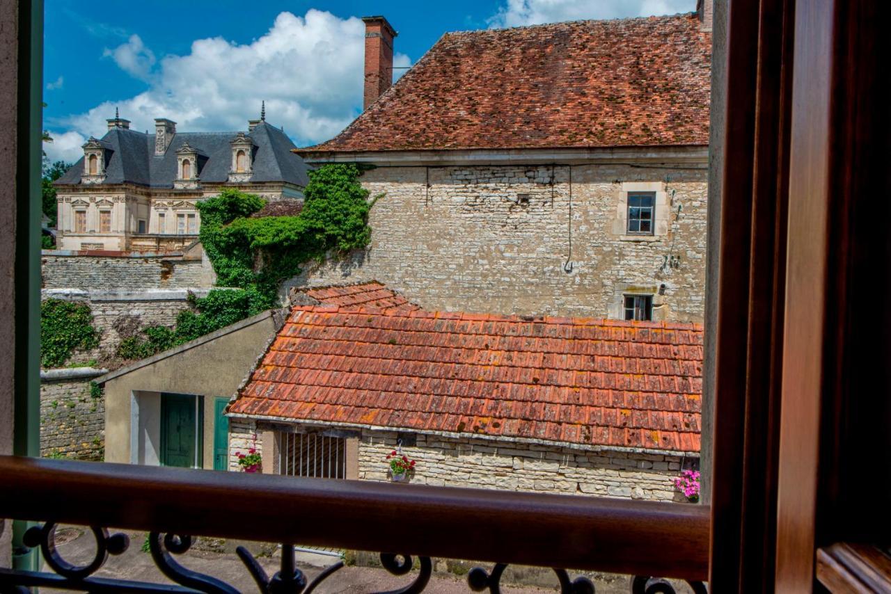 Aupres Du Chateau Tanlay Exterior photo