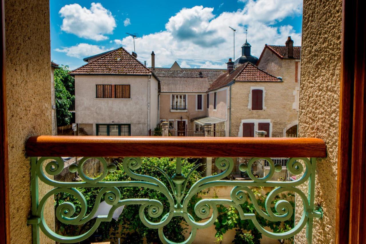 Aupres Du Chateau Tanlay Exterior photo